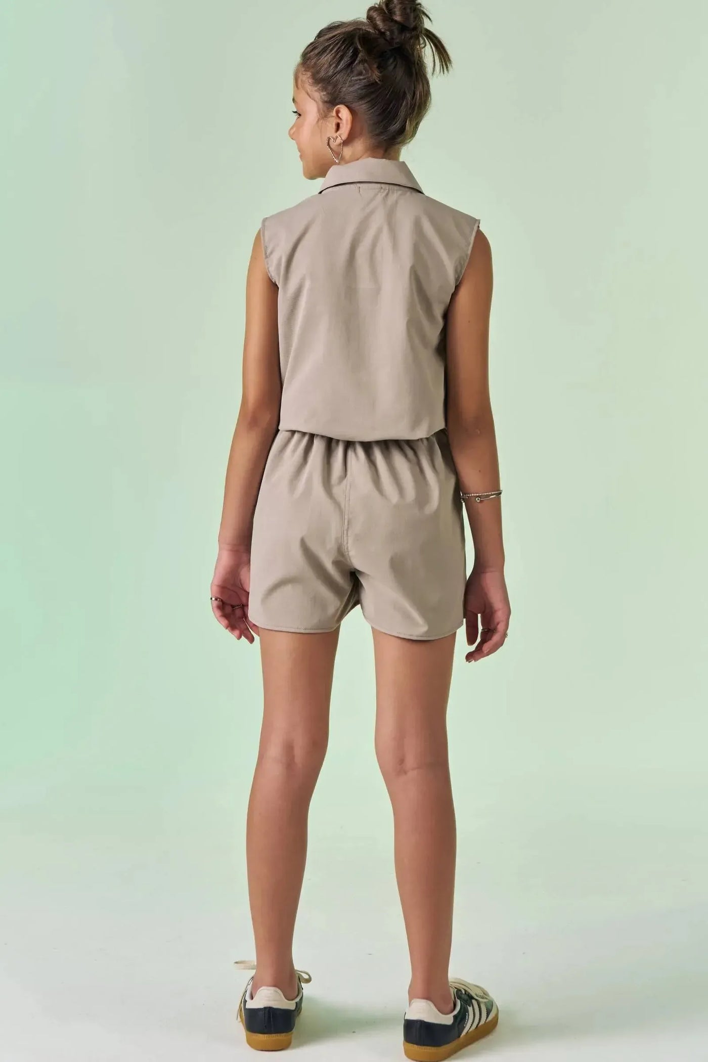 Conjunto de Colete Cropped e Short Saia em Alfaiataria Tecno Cargo 87279 Vic&Vicky Teen Menina