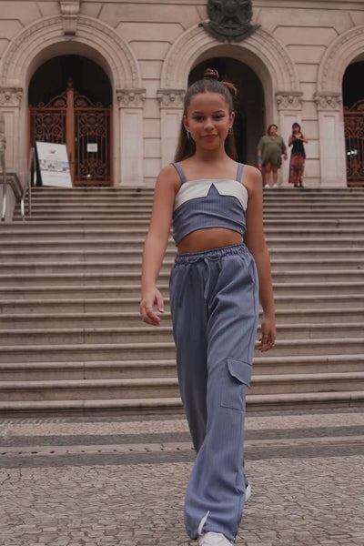 Conjunto de Top Cropped e Calça em Alfaiataria Risca de Giz 83930 Vic&Vicky Teen Menina