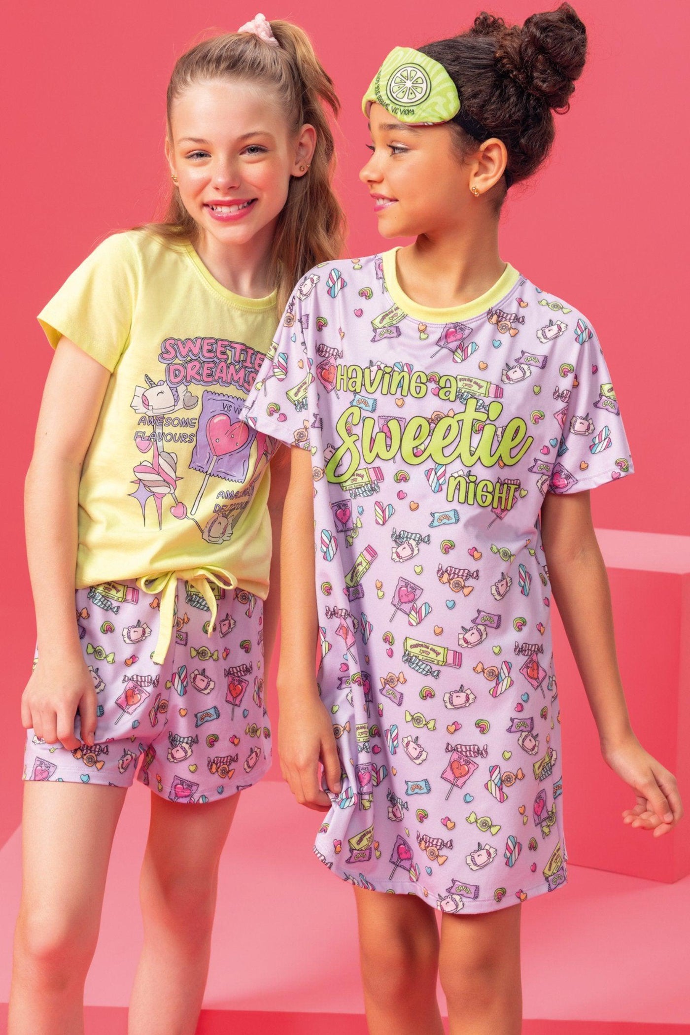 Conjunto de Pijama com Blusa em Meia Malha e Shorts em Malha Comfy 66219 Vic&Vicky